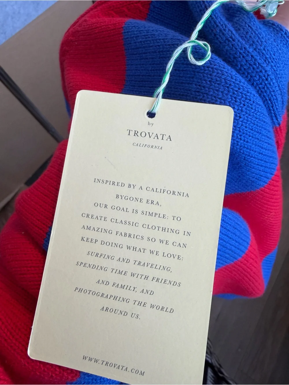 A1-21 Trovata Birds of Paradis Barbara Sweater Red/Blue Size M